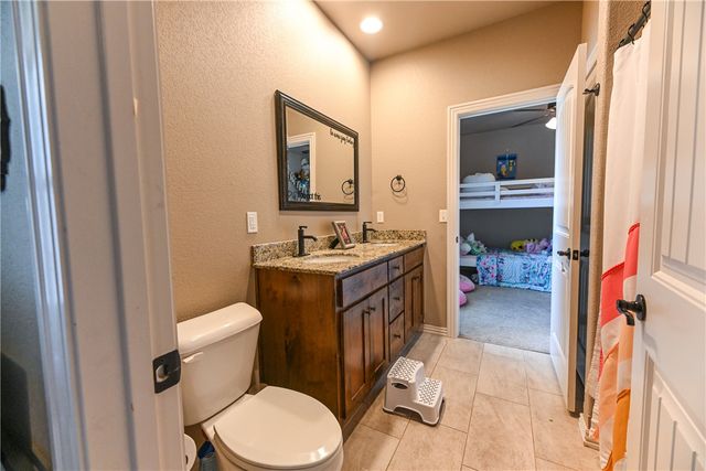 5824 W Persimmon Street, Fayetteville, AR 72704
