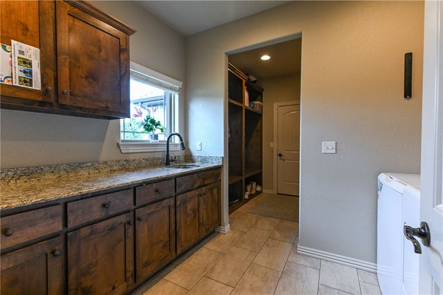 5824 W Persimmon Street, Fayetteville, AR 72704