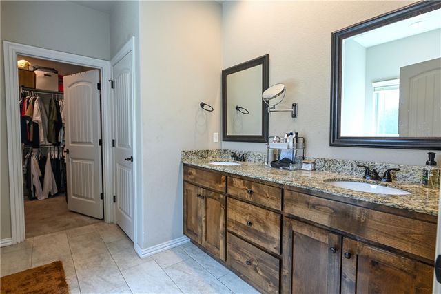 5824 W Persimmon Street, Fayetteville, AR 72704