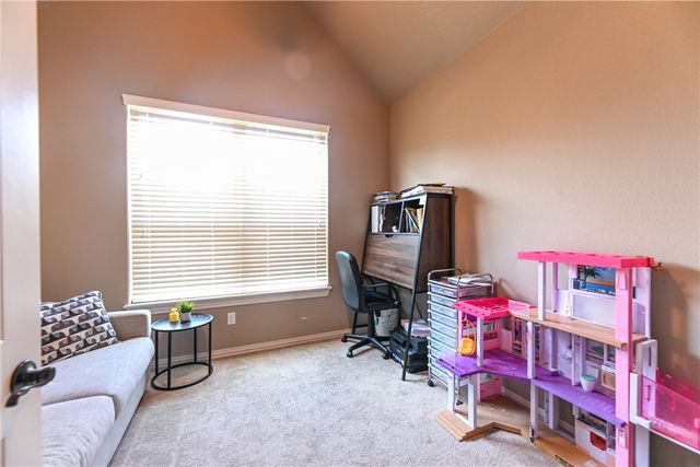 5824 W Persimmon Street, Fayetteville, AR 72704