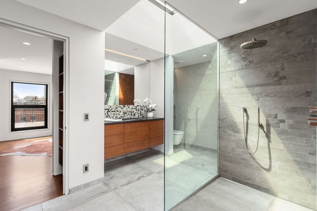 393 Marlborough St 8, Boston, MA 02115