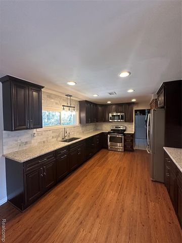 3501 Denson Drive, Sterling Heights, MI 48310