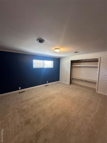 3501 Denson Drive, Sterling Heights, MI 48310