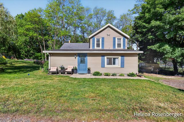 323 N Mills Street, Greenville, MI 48838