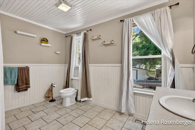 323 N Mills Street, Greenville, MI 48838