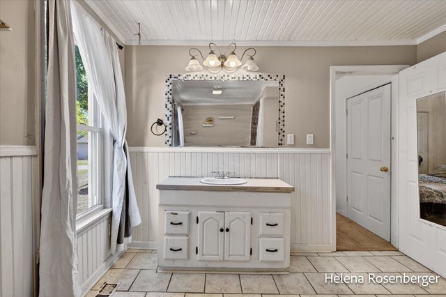 323 N Mills Street, Greenville, MI 48838