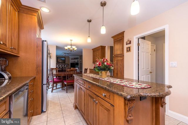 546 CLYDESDALE DR, New Hope, PA 18938