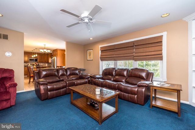 546 CLYDESDALE DR, New Hope, PA 18938