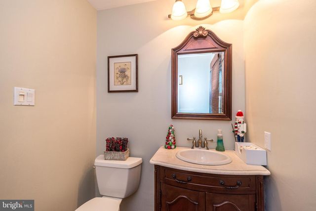 546 CLYDESDALE DR, New Hope, PA 18938