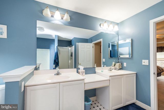 546 CLYDESDALE DR, New Hope, PA 18938