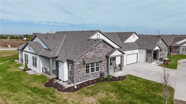 125 S Diane Drive, Olathe, KS 66061