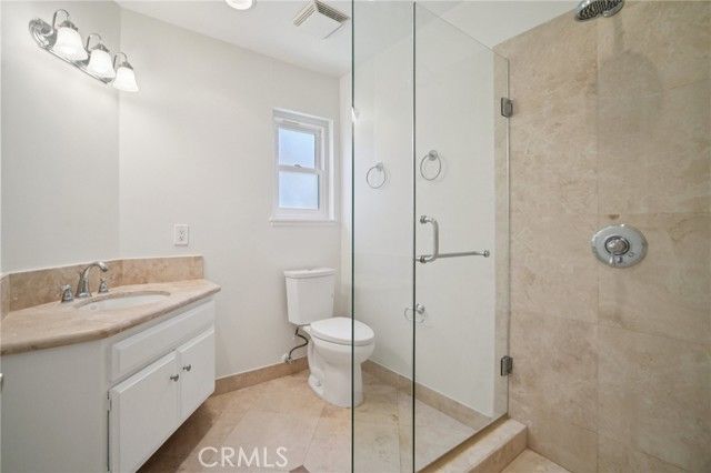 1070 Visalia, Costa Mesa, CA 92626