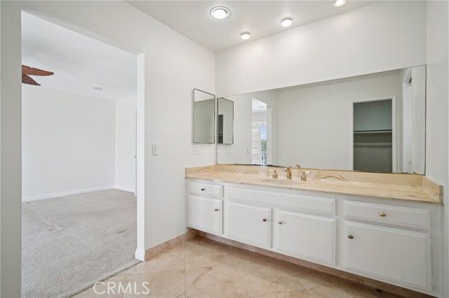 1070 Visalia, Costa Mesa, CA 92626