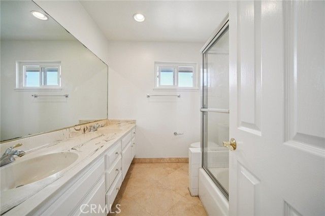 1070 Visalia, Costa Mesa, CA 92626