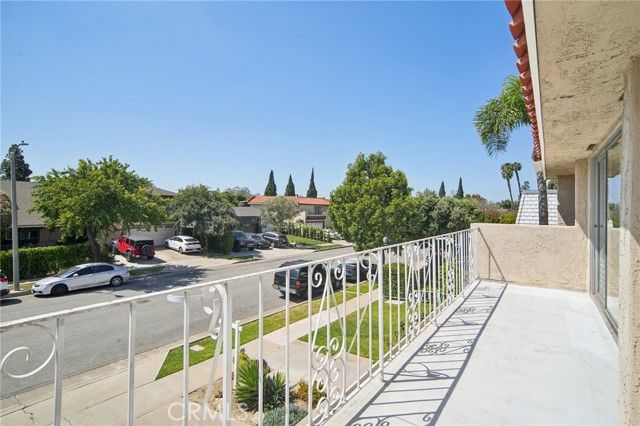 1070 Visalia, Costa Mesa, CA 92626