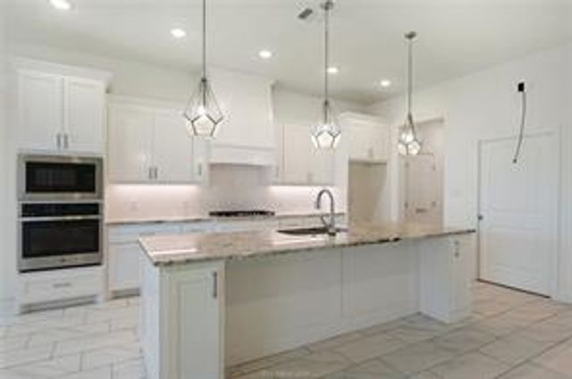 2900 Bombay Court, Bryan, TX 77808