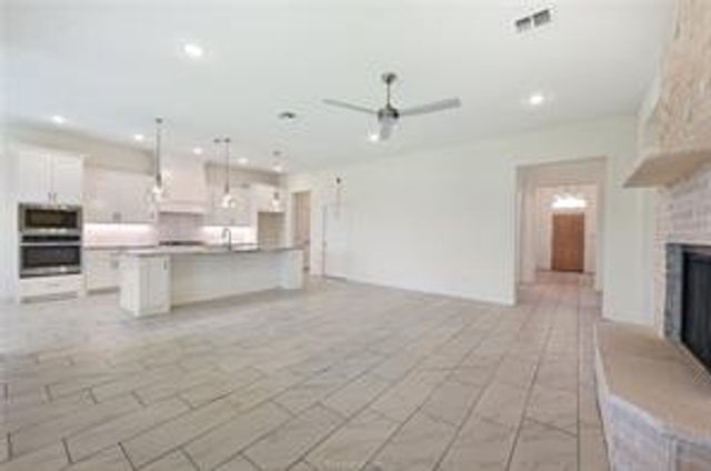 2900 Bombay Court, Bryan, TX 77808