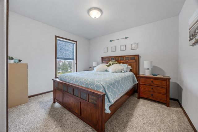 813 8th Avenue NE, Dilworth, MN 56529