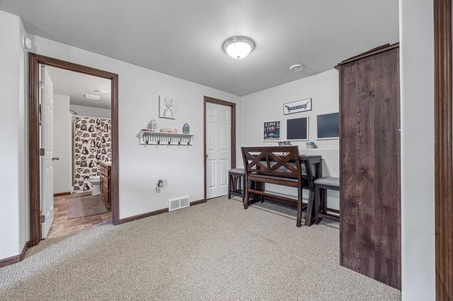 813 8th Avenue NE, Dilworth, MN 56529