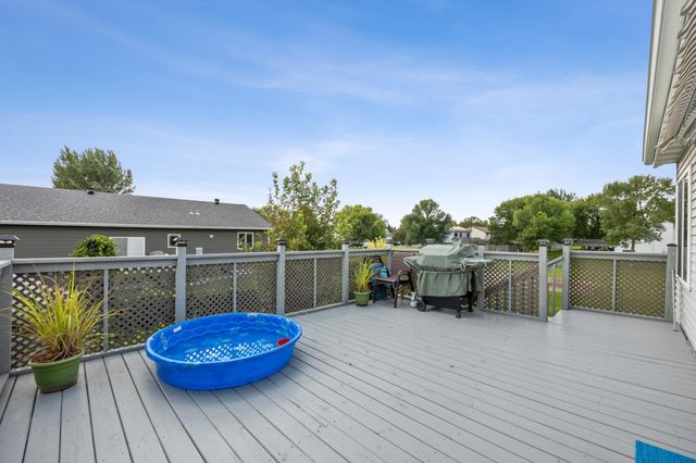 813 8th Avenue NE, Dilworth, MN 56529