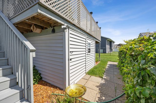 813 8th Avenue NE, Dilworth, MN 56529