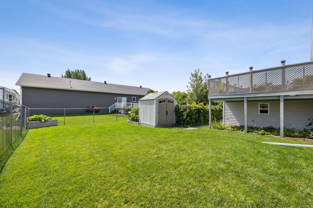 813 8th Avenue NE, Dilworth, MN 56529