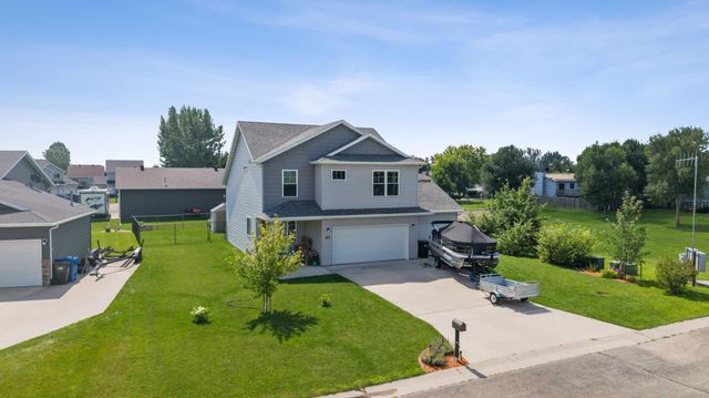 813 8th Avenue NE, Dilworth, MN 56529