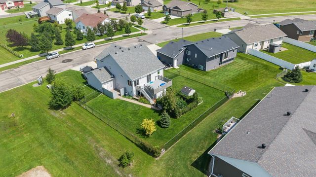 813 8th Avenue NE, Dilworth, MN 56529