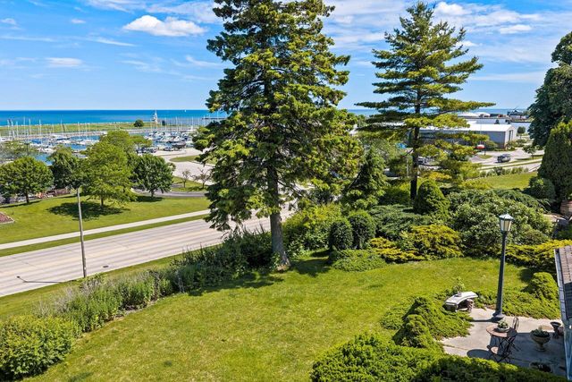 315 Park STREET, Manitowoc, WI 54220