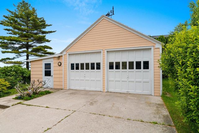 315 Park STREET, Manitowoc, WI 54220