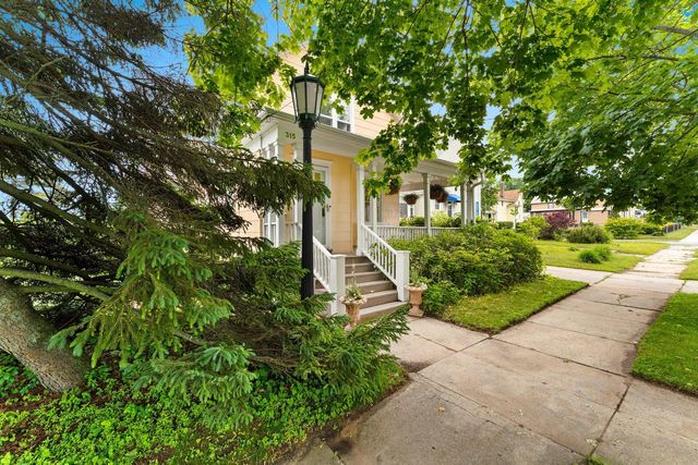 315 Park STREET, Manitowoc, WI 54220