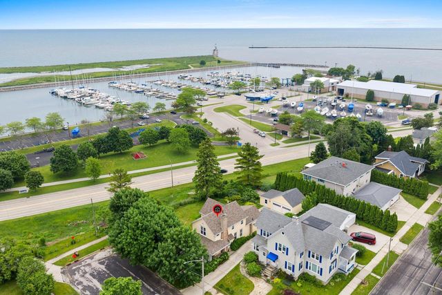 315 Park STREET, Manitowoc, WI 54220