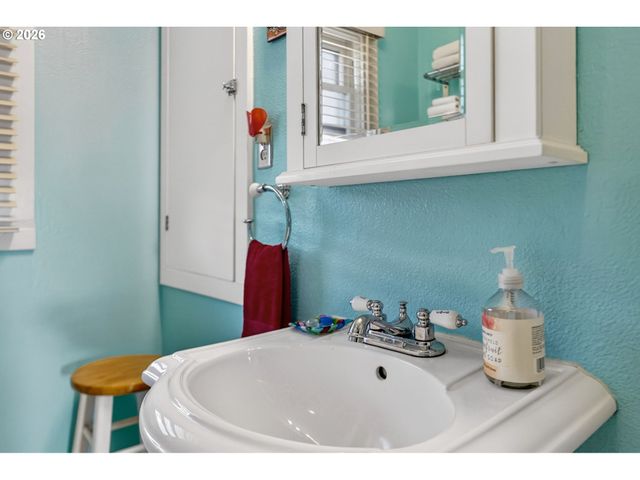 3606 Se 62ND Ave, Portland, OR 97206