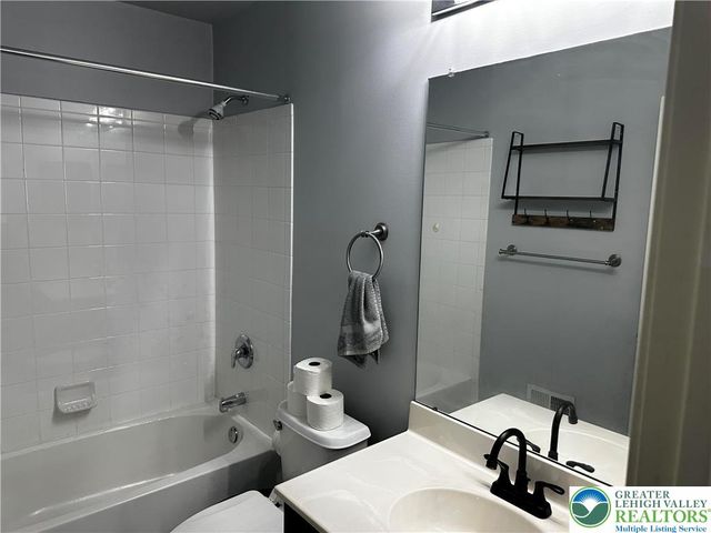 2325 South 2nd Street, Allentown City, PA 18103