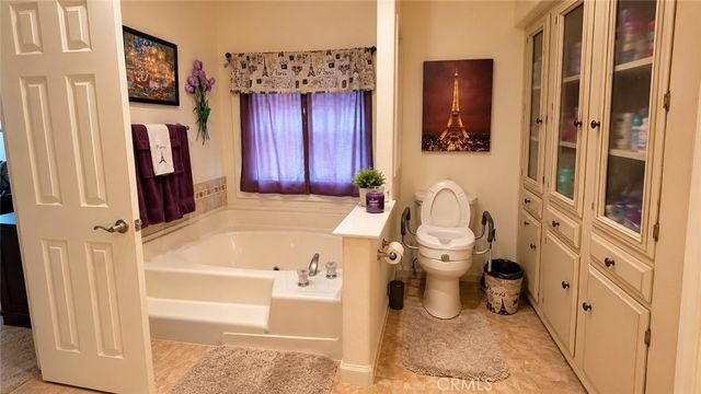 4040 Piedmont Drive 284, Highland, CA 92346