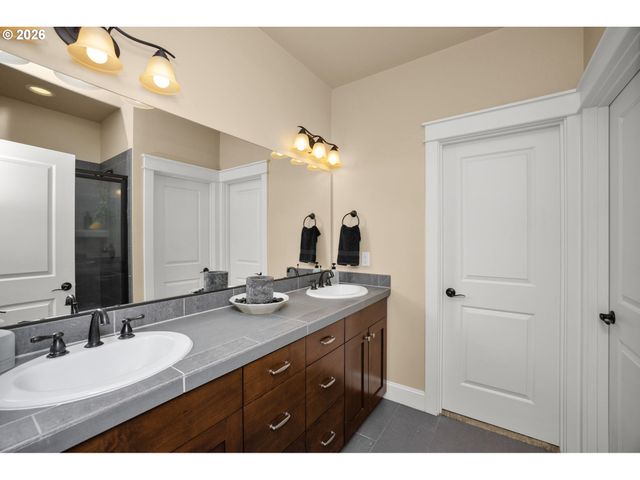 1411 Se 194TH Pl, Camas, WA 98607