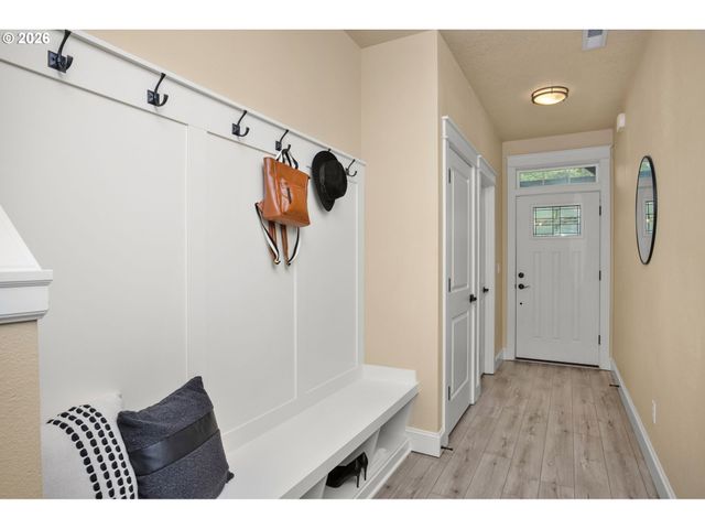 1411 Se 194TH Pl, Camas, WA 98607