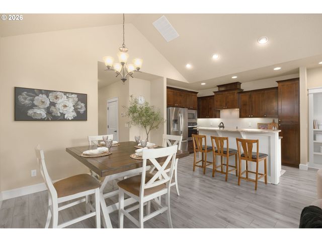 1411 Se 194TH Pl, Camas, WA 98607