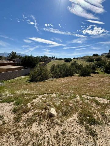 39833319 Plumas, Hesperia, CA 92345