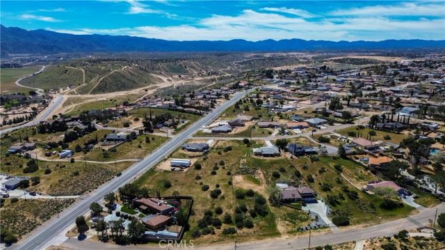 39833319 Plumas, Hesperia, CA 92345