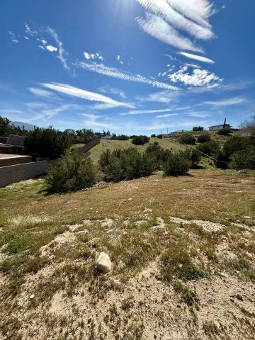 39833319 Plumas, Hesperia, CA 92345