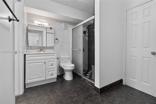 6070 W 18th Ave 209, Hialeah, FL 33012
