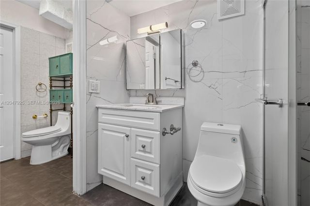 6070 W 18th Ave 209, Hialeah, FL 33012