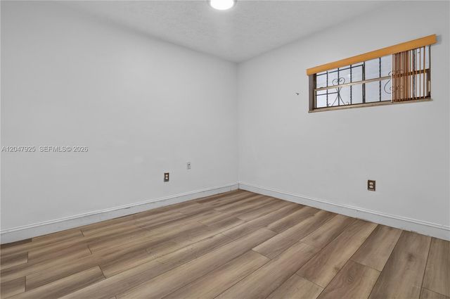 6070 W 18th Ave 209, Hialeah, FL 33012