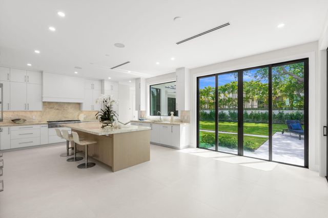 2406 NE 13th Court, Fort Lauderdale, FL 33304
