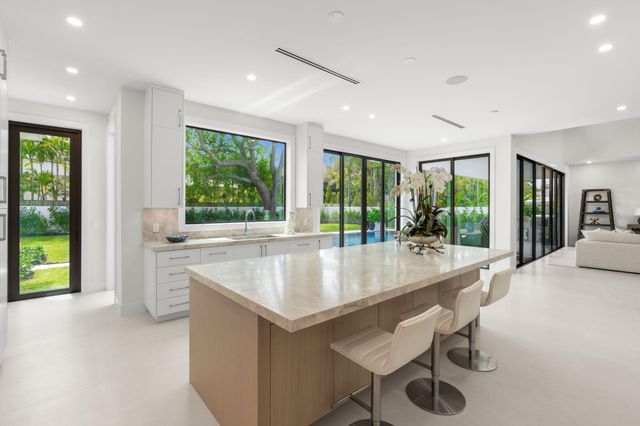 2406 NE 13th Court, Fort Lauderdale, FL 33304