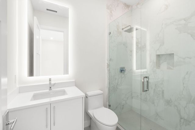 2406 NE 13th Court, Fort Lauderdale, FL 33304