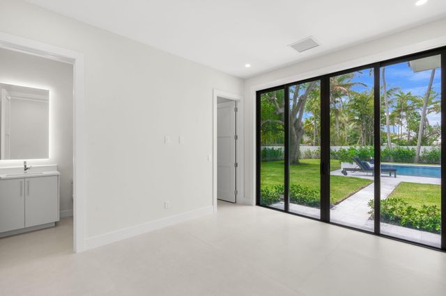 2406 NE 13th Court, Fort Lauderdale, FL 33304