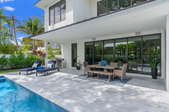 2406 NE 13th Court, Fort Lauderdale, FL 33304