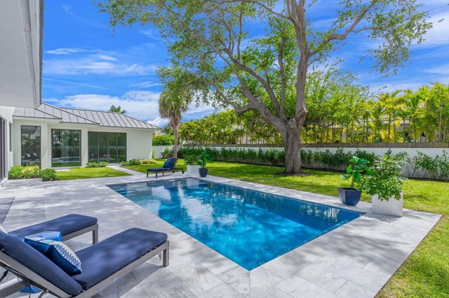 2406 NE 13th Court, Fort Lauderdale, FL 33304